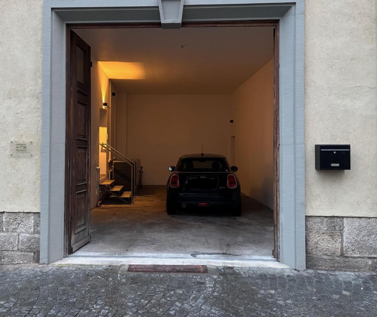 Apartment am Marktplatz mit XXL Garage - Housity