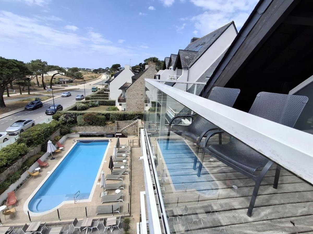 Piscine de l'établissement Le Churchill Hôtel & Spa ou située à proximité