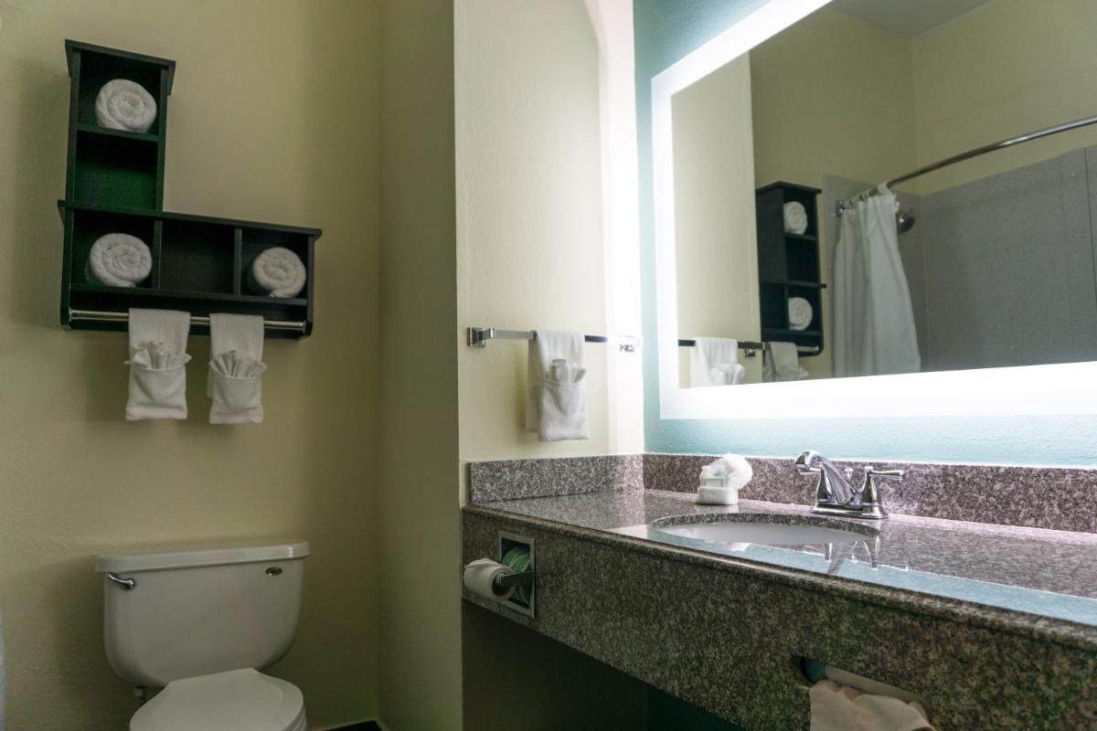 Best Western Mayport Inn and Suites - Housity