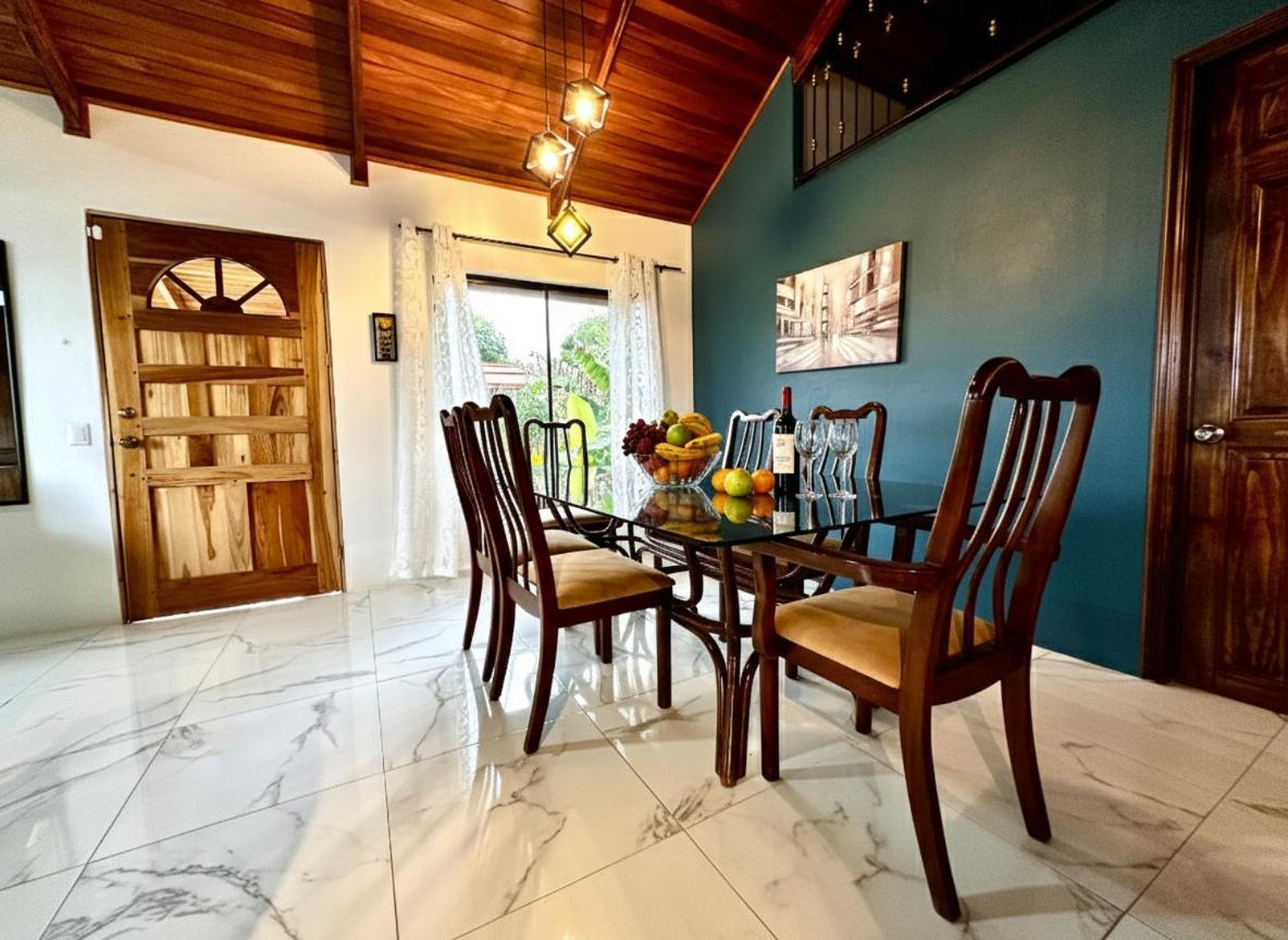 Blu House Nature & Tours - Housity