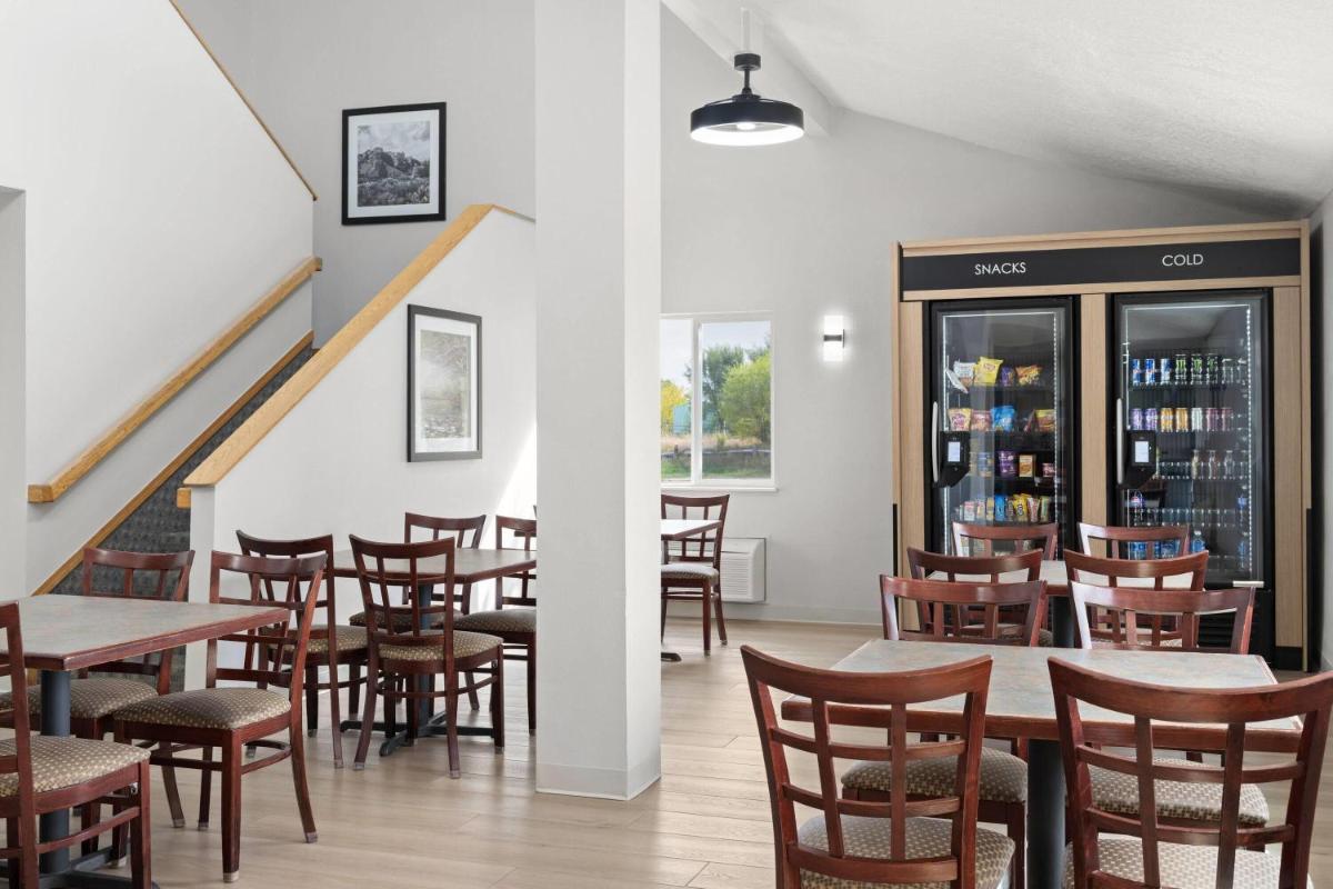Days Inn by Wyndham Las Vegas - Housity