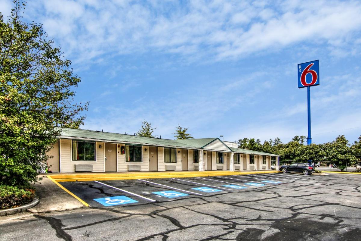 Motel 6-Union City, GA - Atlanta Airport - Housity
