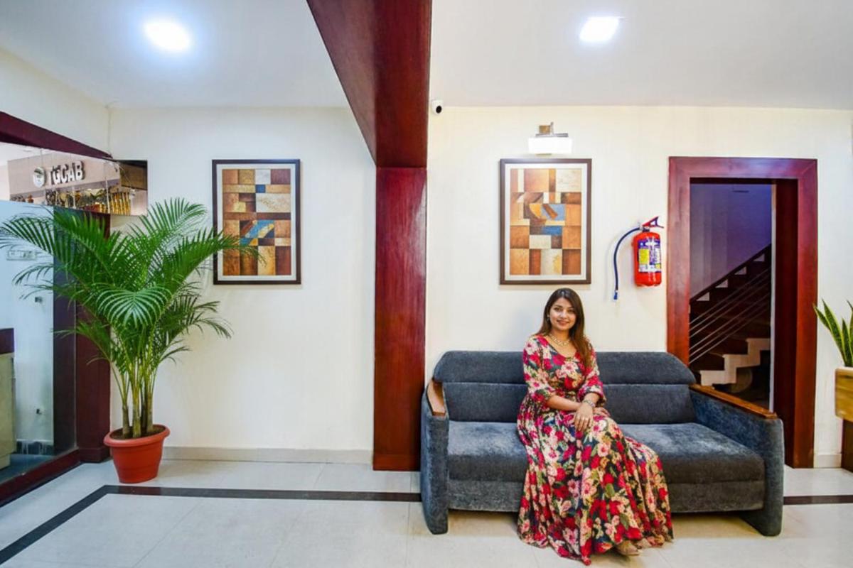 FabHotel Greenland Grand - Housity