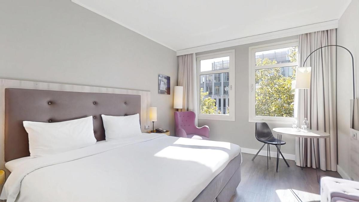 Radisson Blu Hotel Bremen - Housity