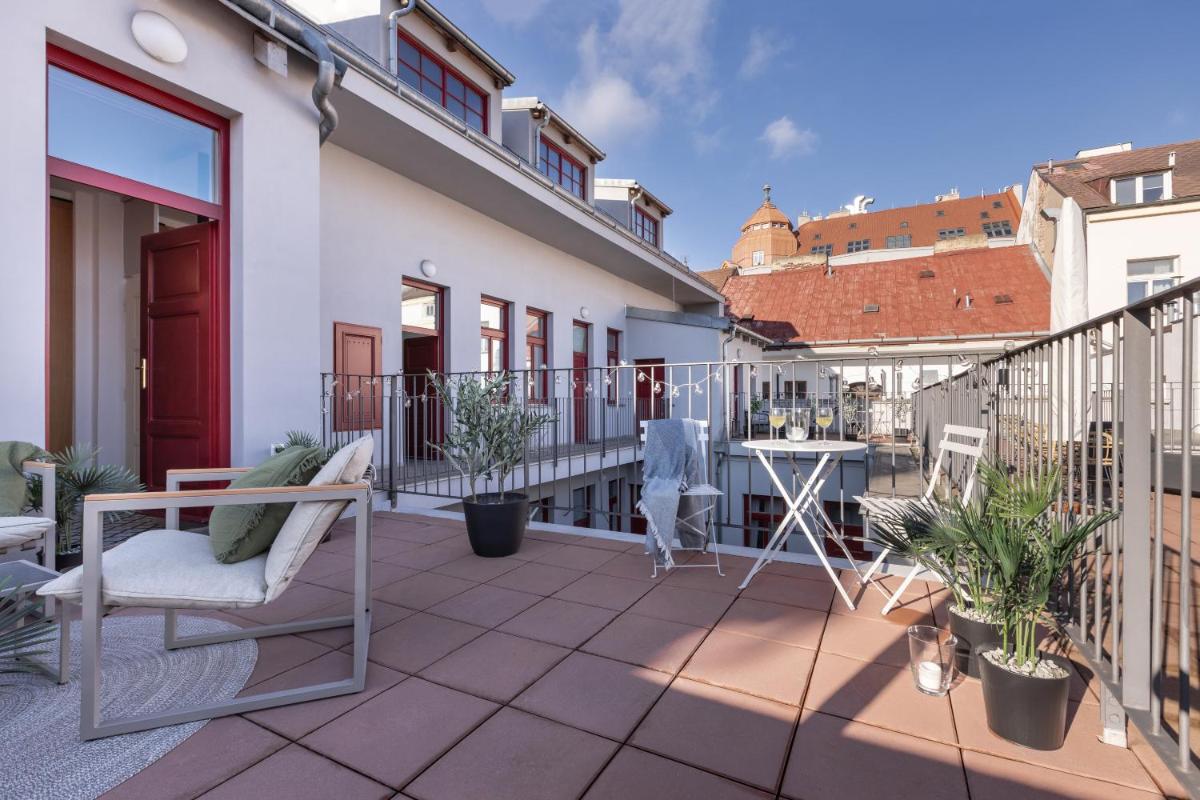 TurnKey I Main Bus Station Apartments - Housity