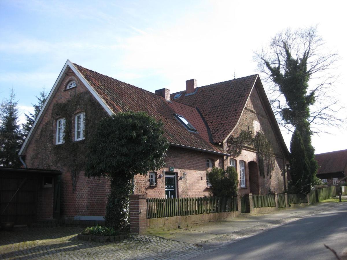 Ferienwohnung in ehemaliger Dorfschule am Dorfrand - Housity