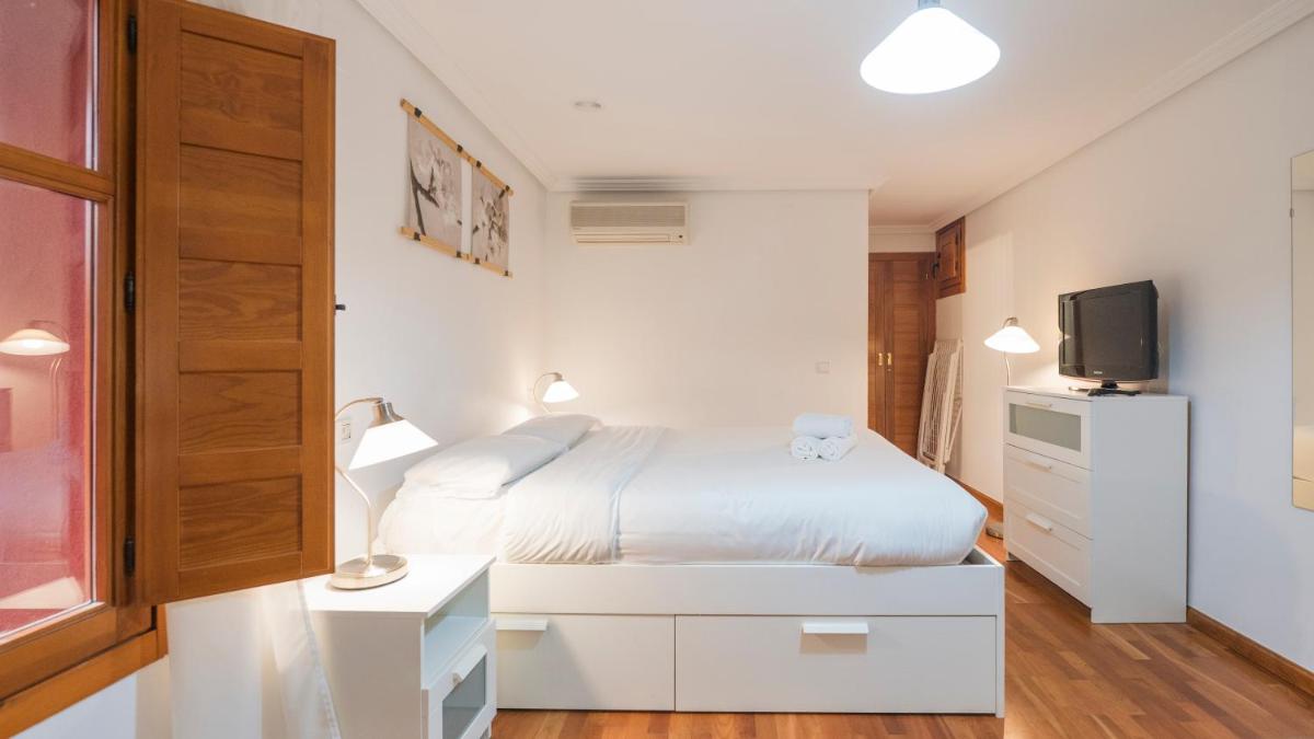 San Ildefonso Apartament by Toledo AP - with Pool - Hizvo