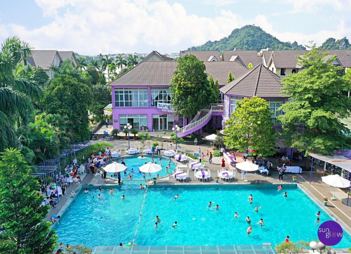 Sunglow Hotel - Housity