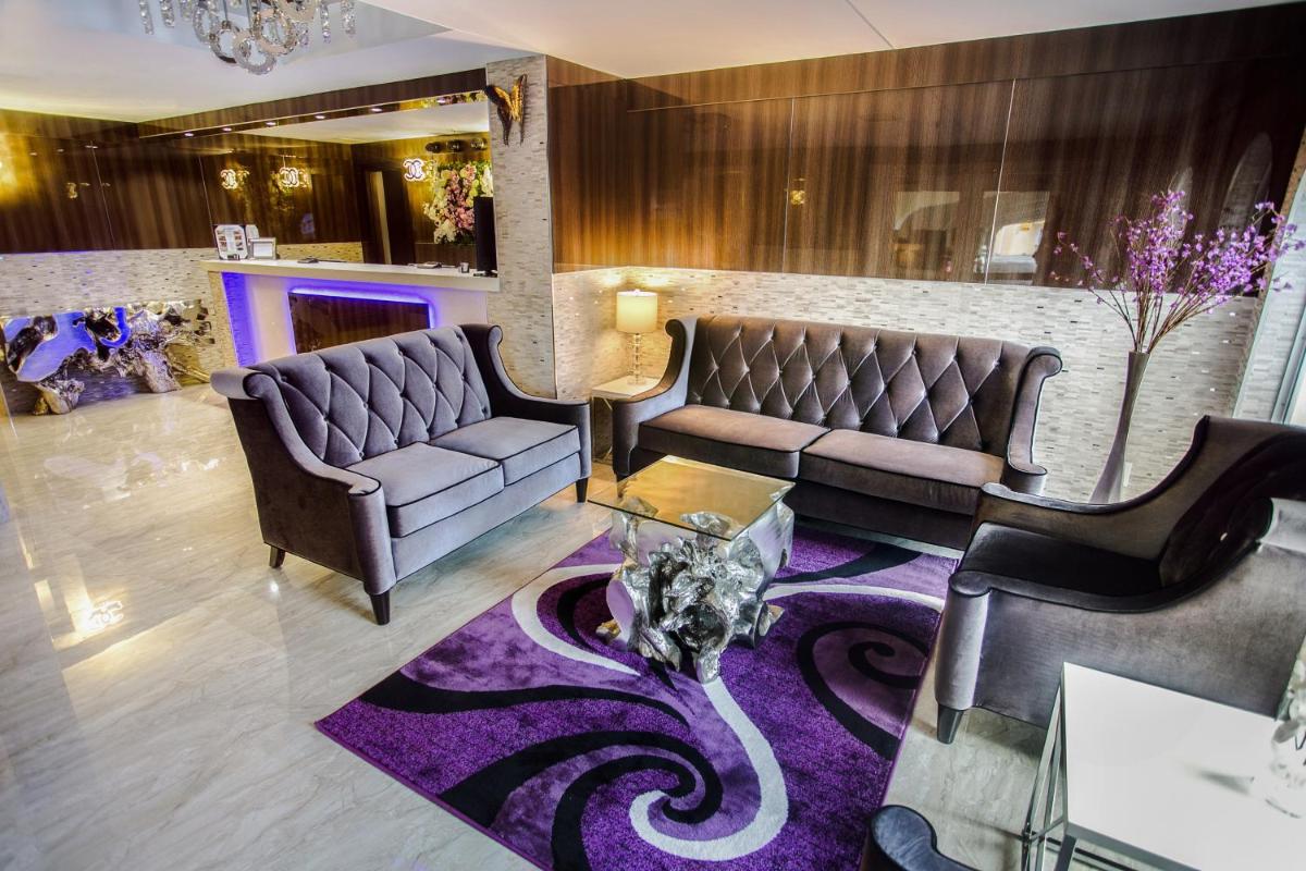 Ocean Beach Club - Housity