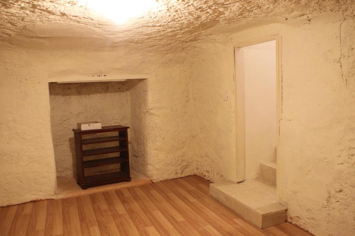 Cave Place Units - Housity