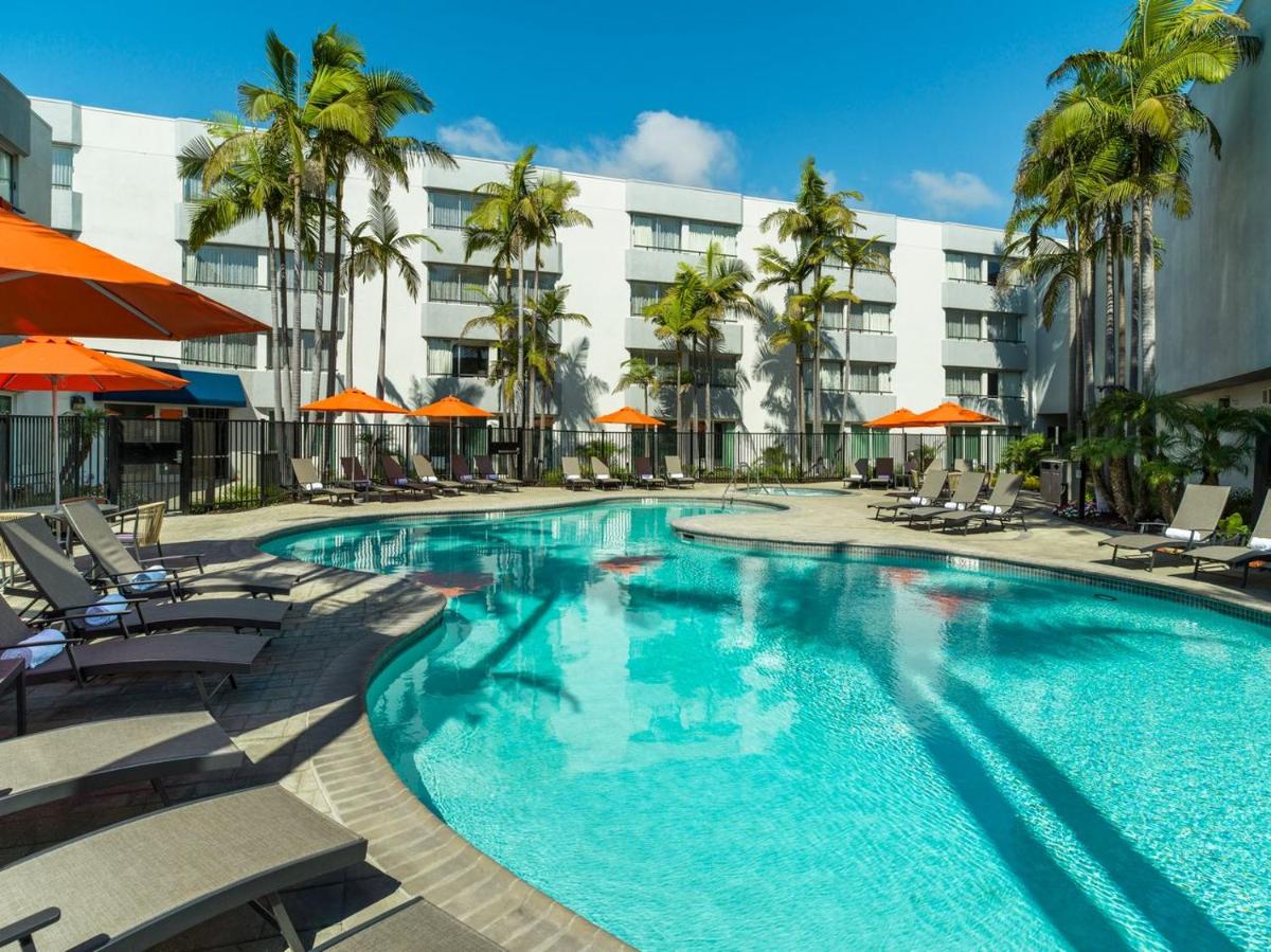 Ventura Beach Marriott - Housity