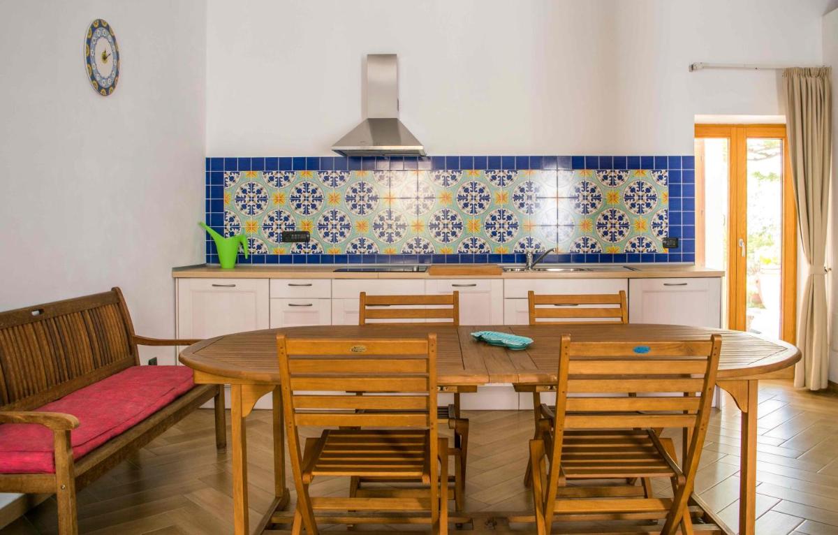 Monasterace 288 - Housity