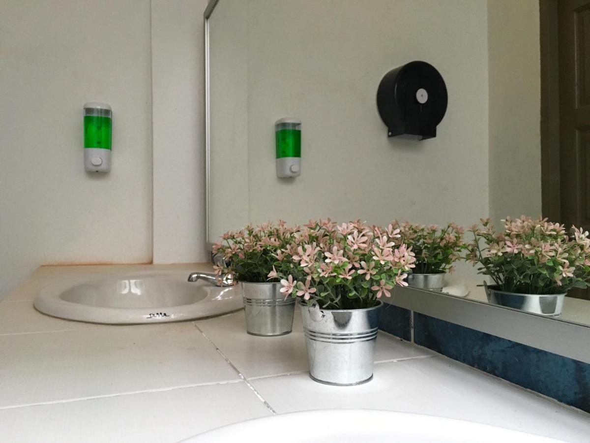 Check In Lodge - Housity