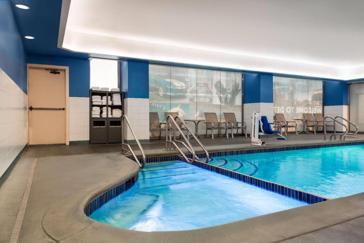 Fort Pontchartrain Detroit, a Wyndham Hotel - Housity