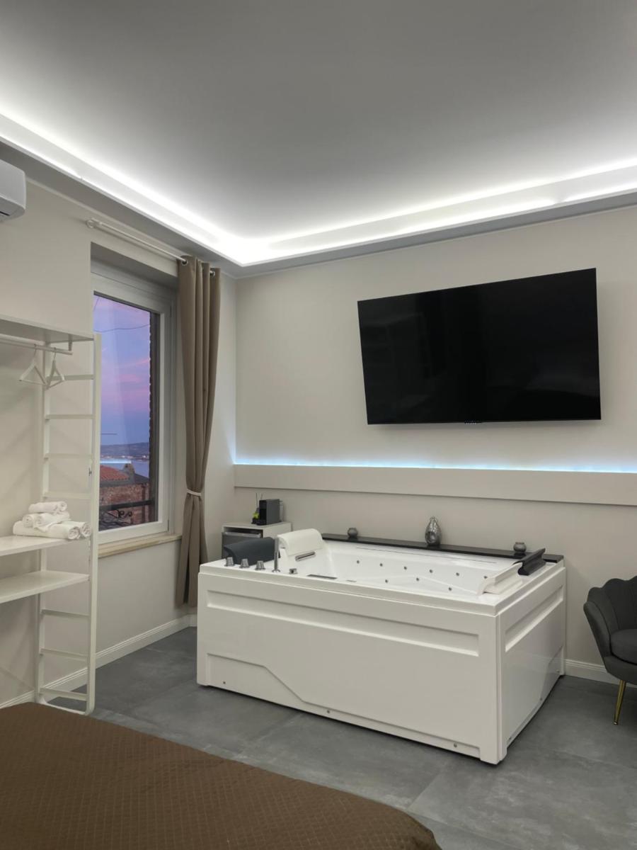 Le Cisterne Guest house Suite&Rooms - Housity