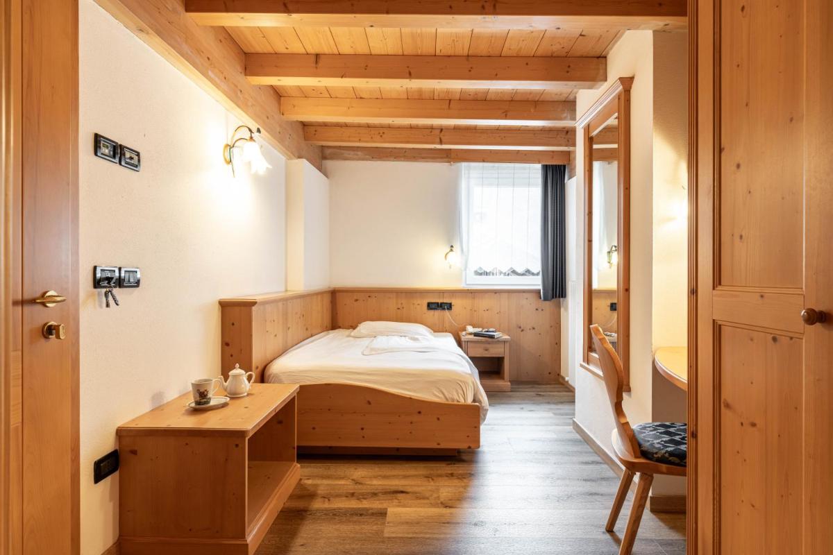 Hotel Siror - Housity