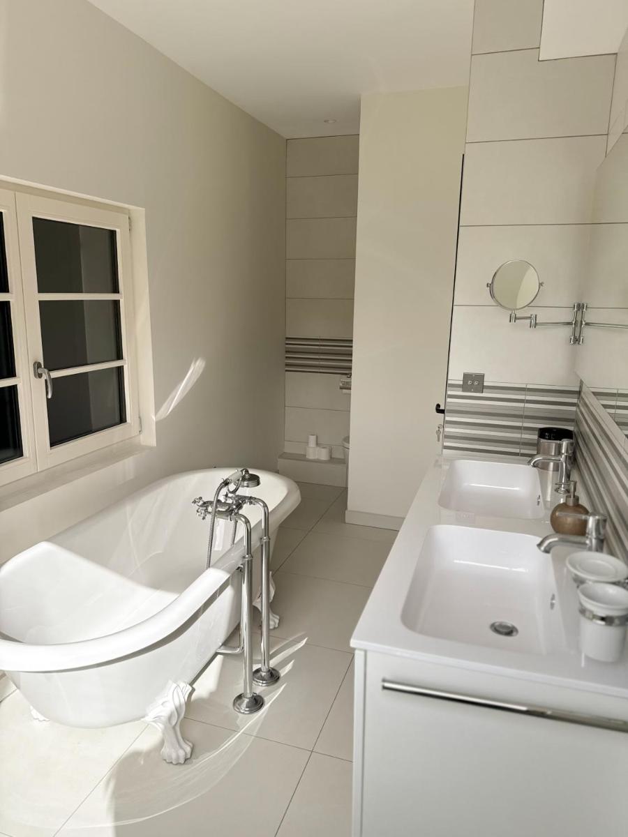 Salle de bains dans l'établissement Le Grand Hôtel Le Touquet-Paris-Plage