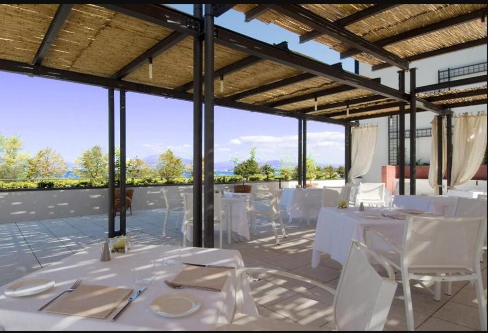 Relax Hotel Acquaviva - Tuscany Hills - Housity