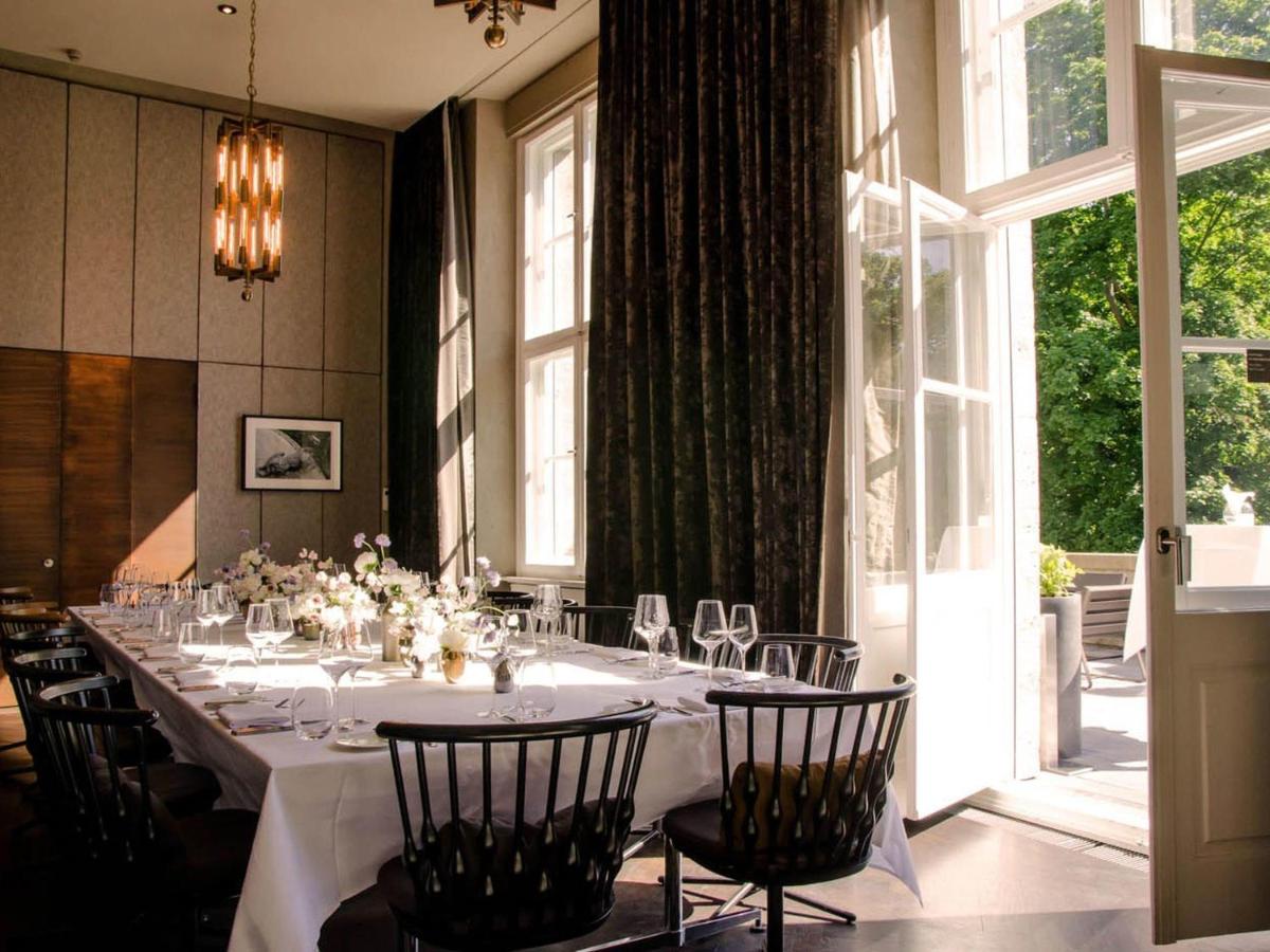 Ein Restaurant oder anderes Speiselokal in der Unterkunft Das Stue