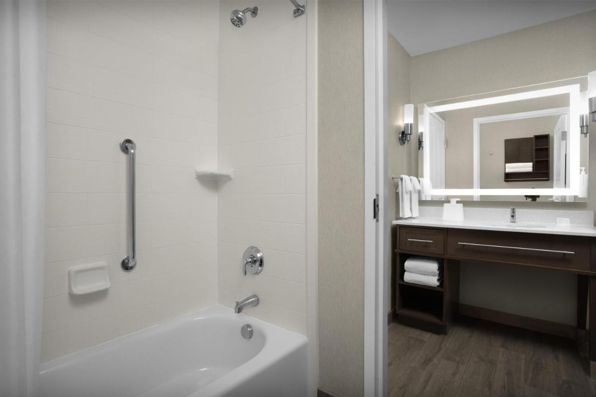Homewood Suites by Hilton Concord - Housity
