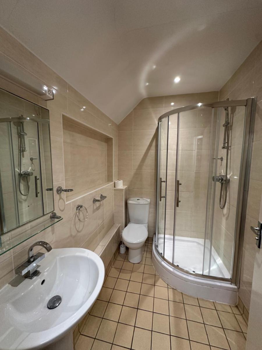 OYO Cavendish Annexe - Housity