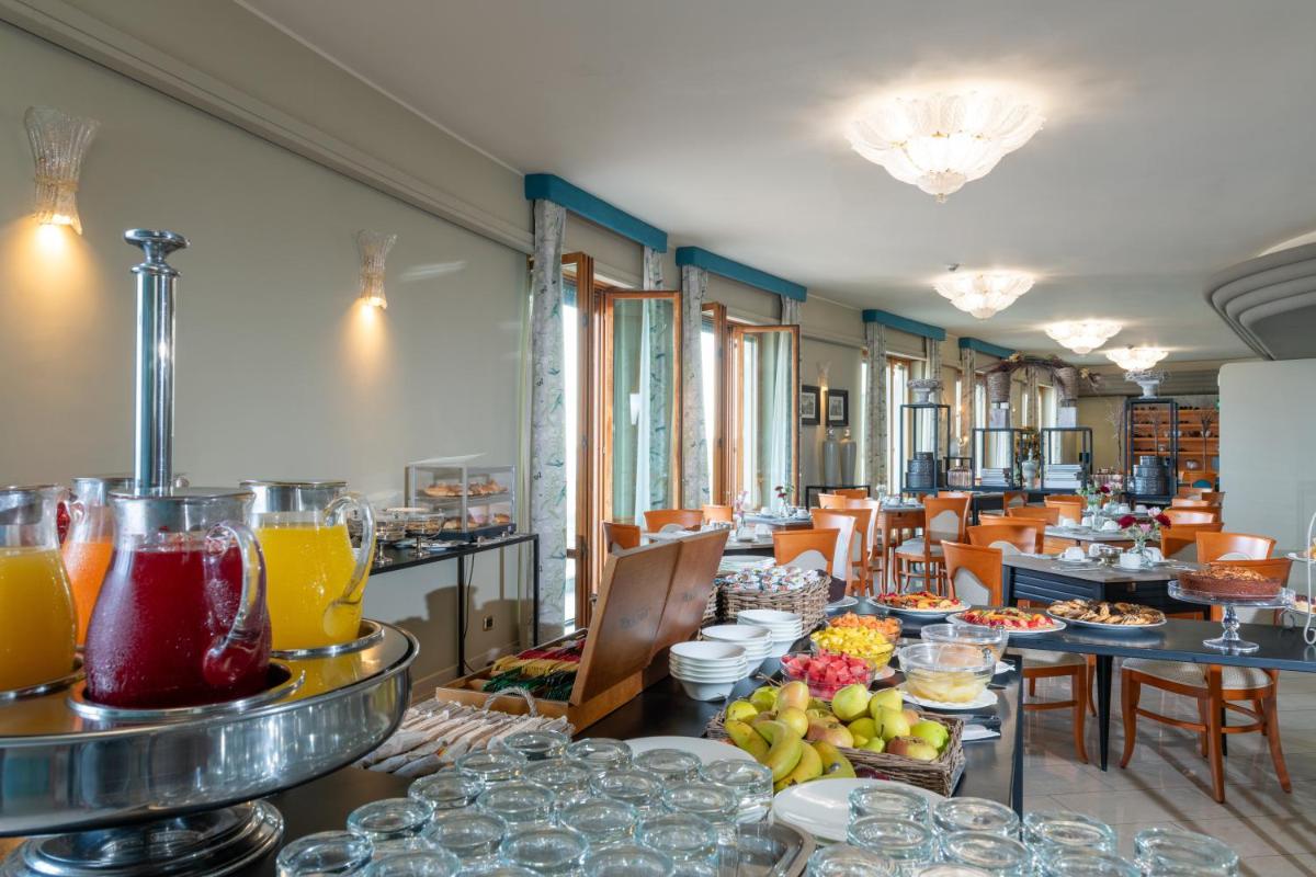 Astura Palace Hotel - Housity