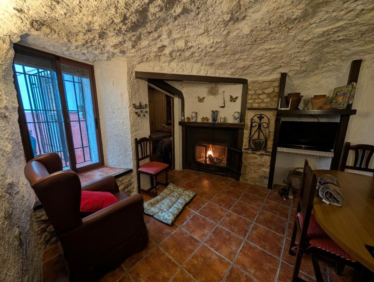 Casa Rural Cueva El Sauce - Housity