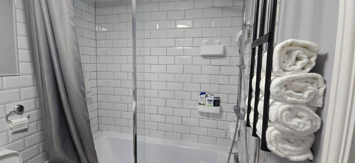 Stylish 2-Bed Apartment in Newport, Perfect for a Relaxing Getaway - Housity