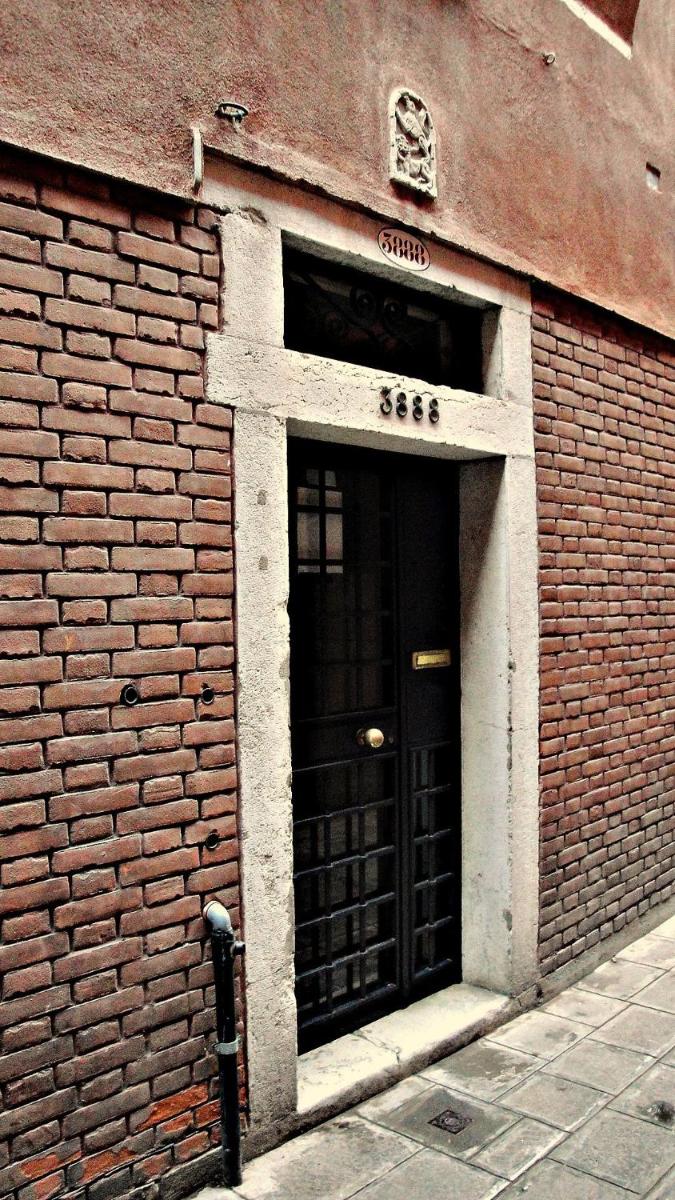 Venice Apartments - Housity