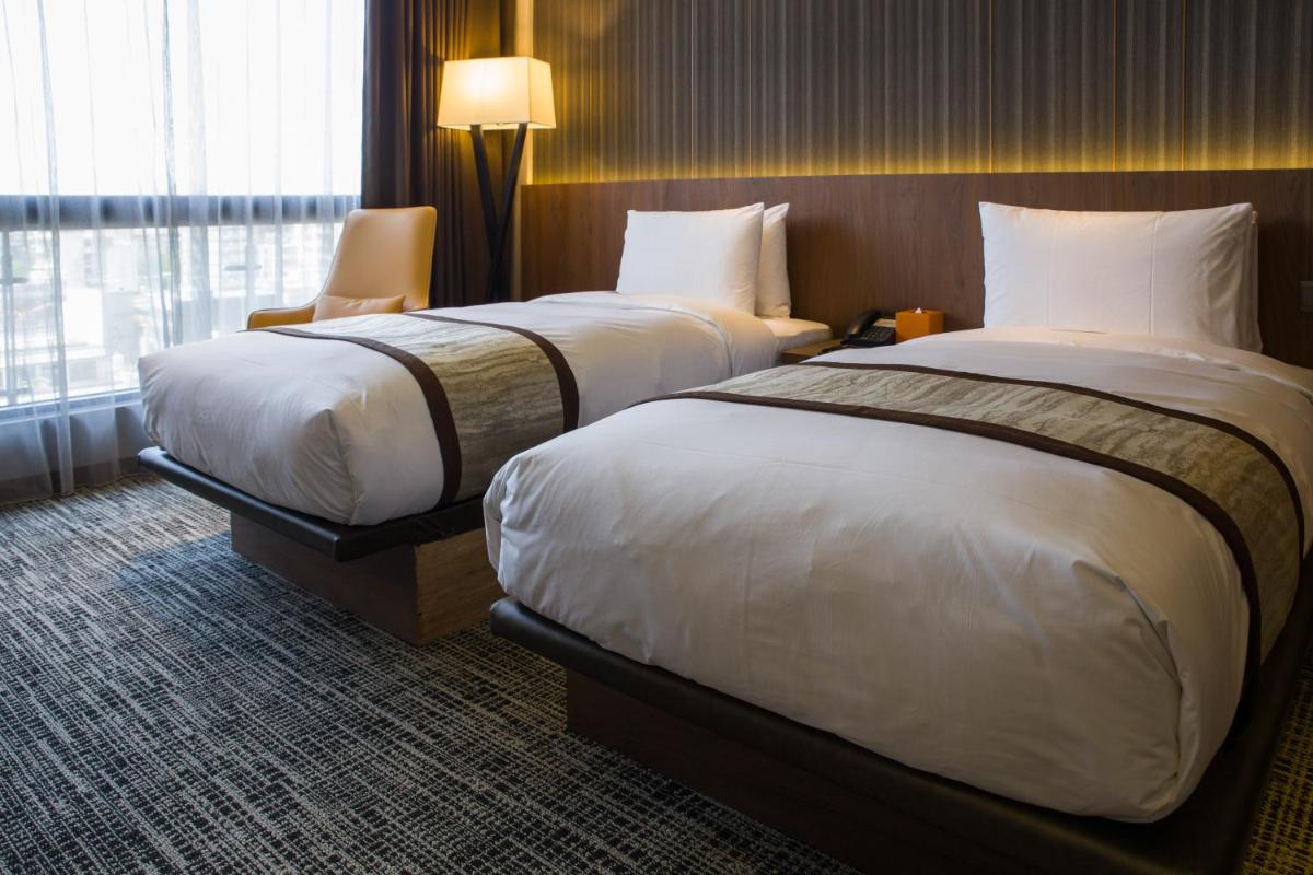 Hotel In - Housity