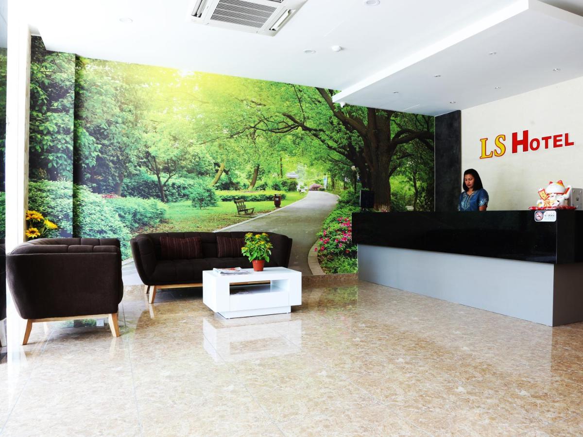 Suitetrails - LS Hotel