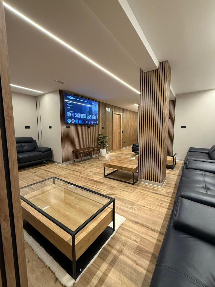 Velvet Hostel Business - Housity