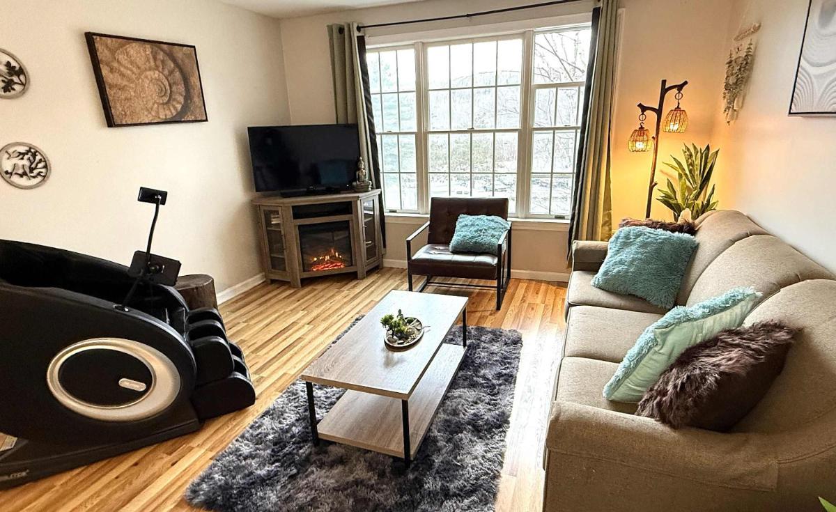 Jurassic Dino Suite Jiminy-Must See Sleeps 4 - Housity