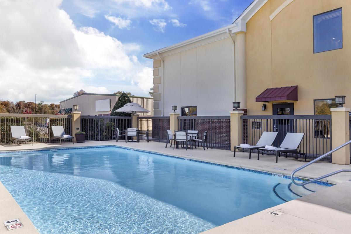 Best Western Plus Suites Greenville - Housity