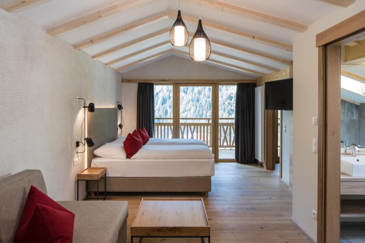 Falkensteiner Hotel Falkensteinerhof l 4 Star Superior - Housity