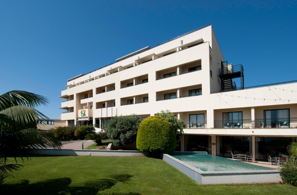 O edifício onde o hotel está situado