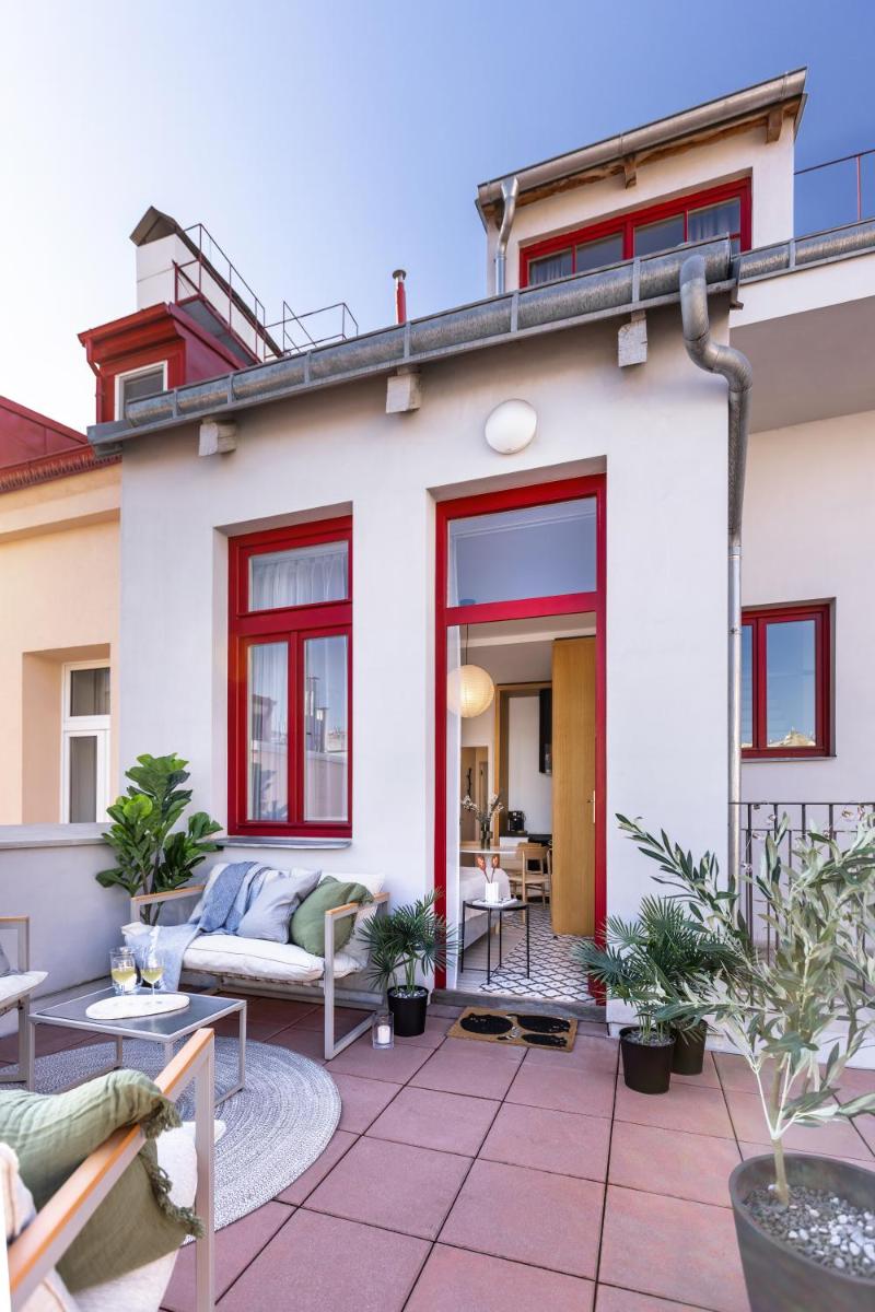 TurnKey I Main Bus Station Apartments - Housity