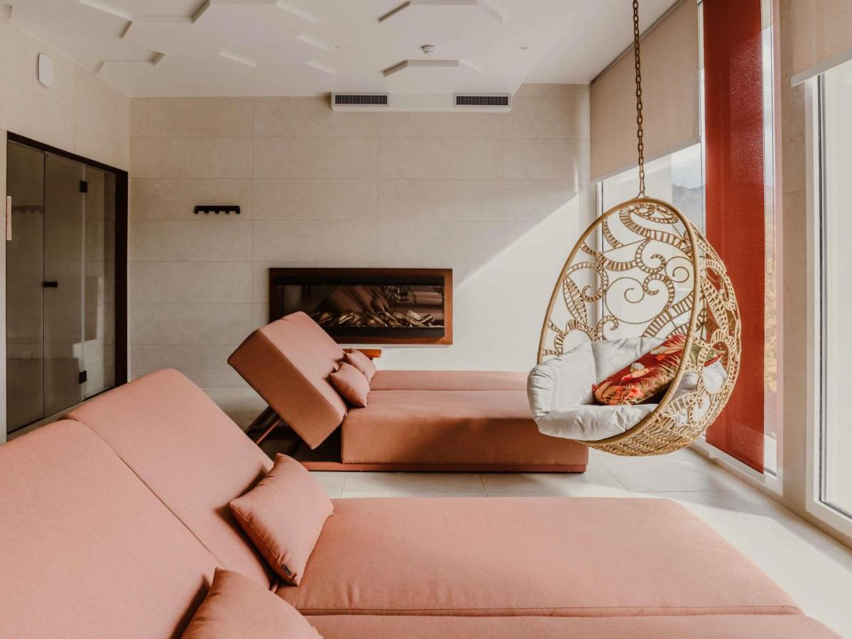 Coin salon dans l'établissement Mercure Annecy Sud