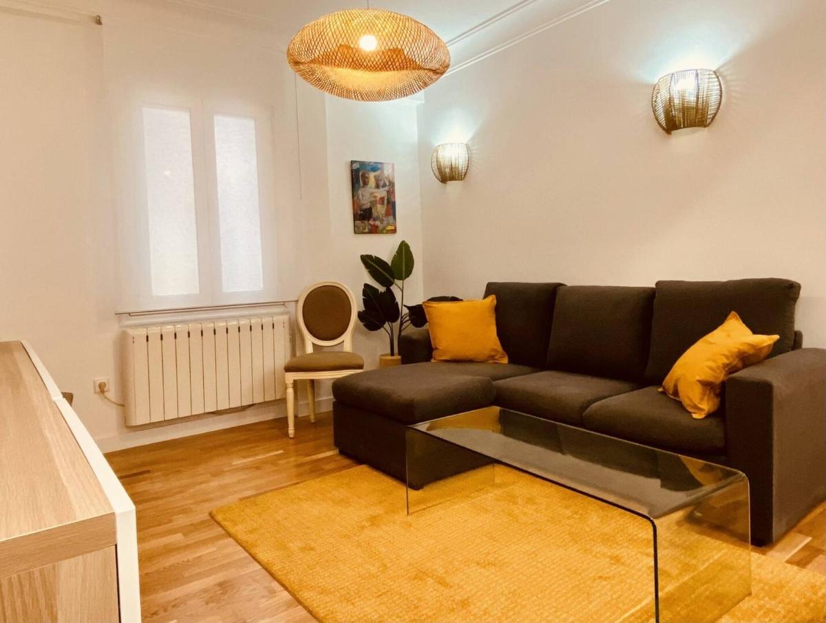 Quiet and Cozy Downtown Apartment - Housity