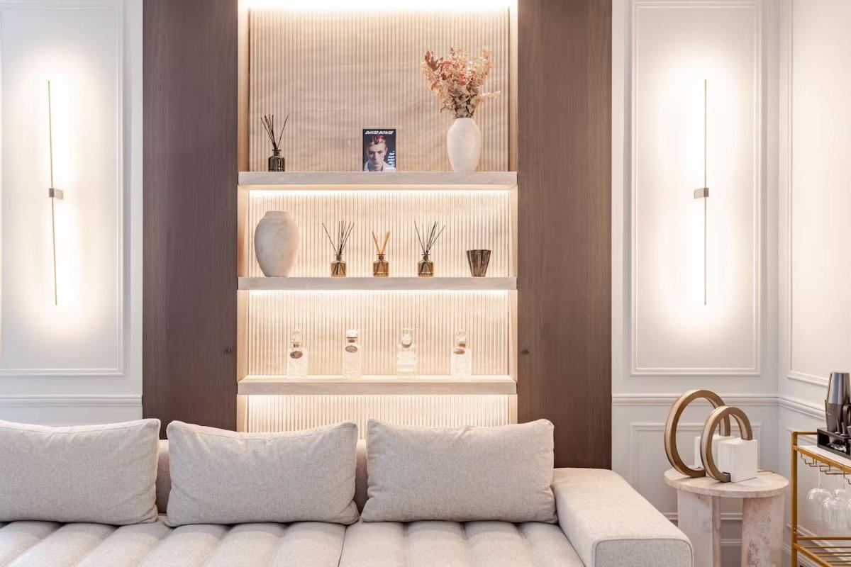 Luxury Apartments entirely next to the Eiffel Tower - Paris - Housity