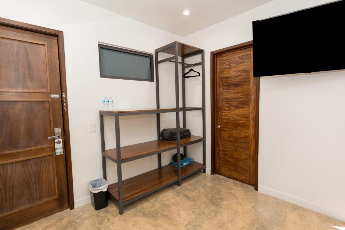 Hotel Manadia - Housity