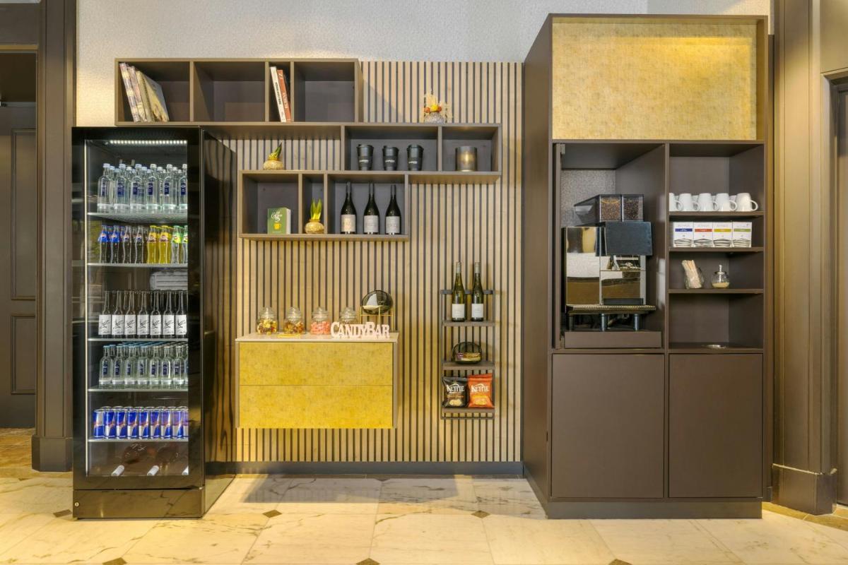 Lounge oder Bar in der Unterkunft Le Méridien Frankfurt