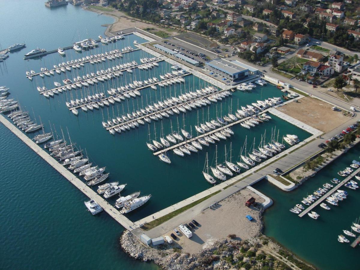 Marine Kaštela - Housity