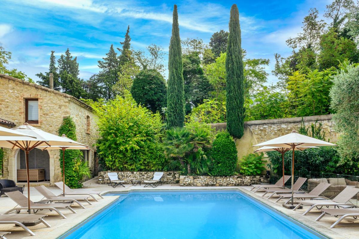 Piscine de l'établissement Château De Massillan ou située à proximité