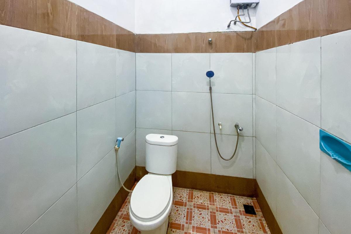 Hotel Tirta Jadi at Karangkobar Banjarnegara Mitra RedDoorz - Housity