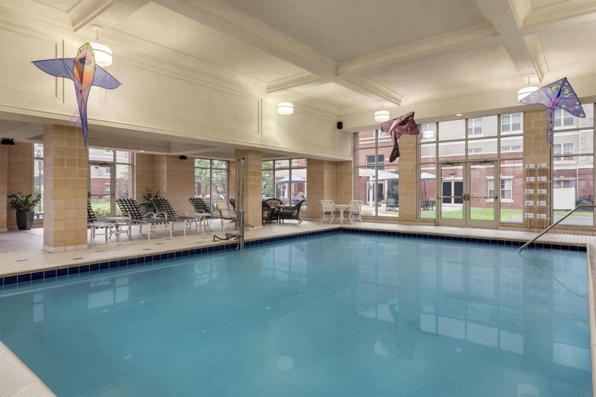 Homewood Suites by Hilton Harrisburg East-Hershey Area - Housity