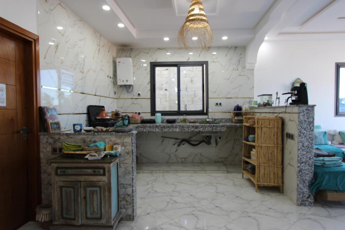 Agadir Funky Chill Guesthouse Surf, Horse, Music adventures - Housity