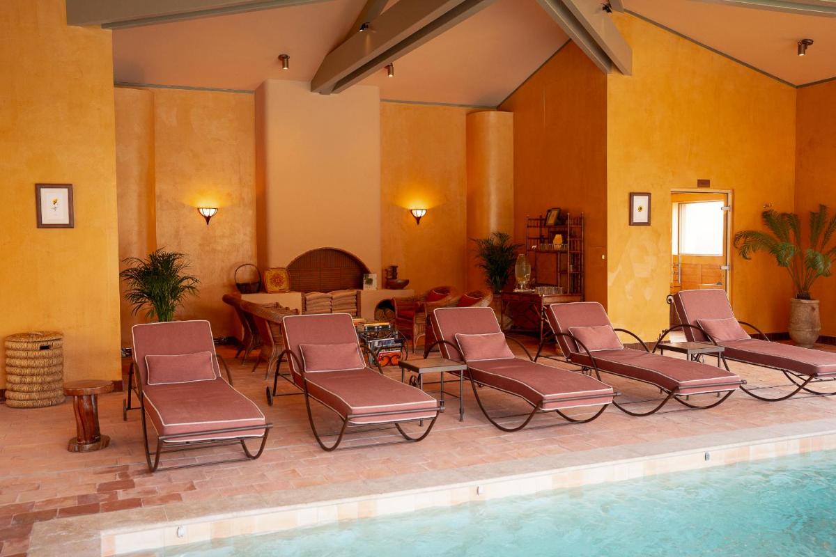 Piscine de l'établissement Le Mas Candille ou située à proximité