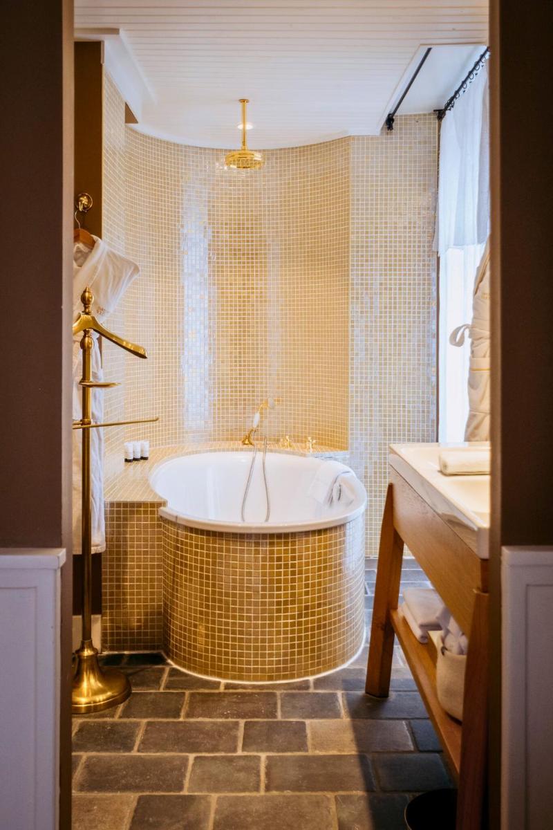 Salle de bains dans l'établissement Grand Hotel Soleil d'Or