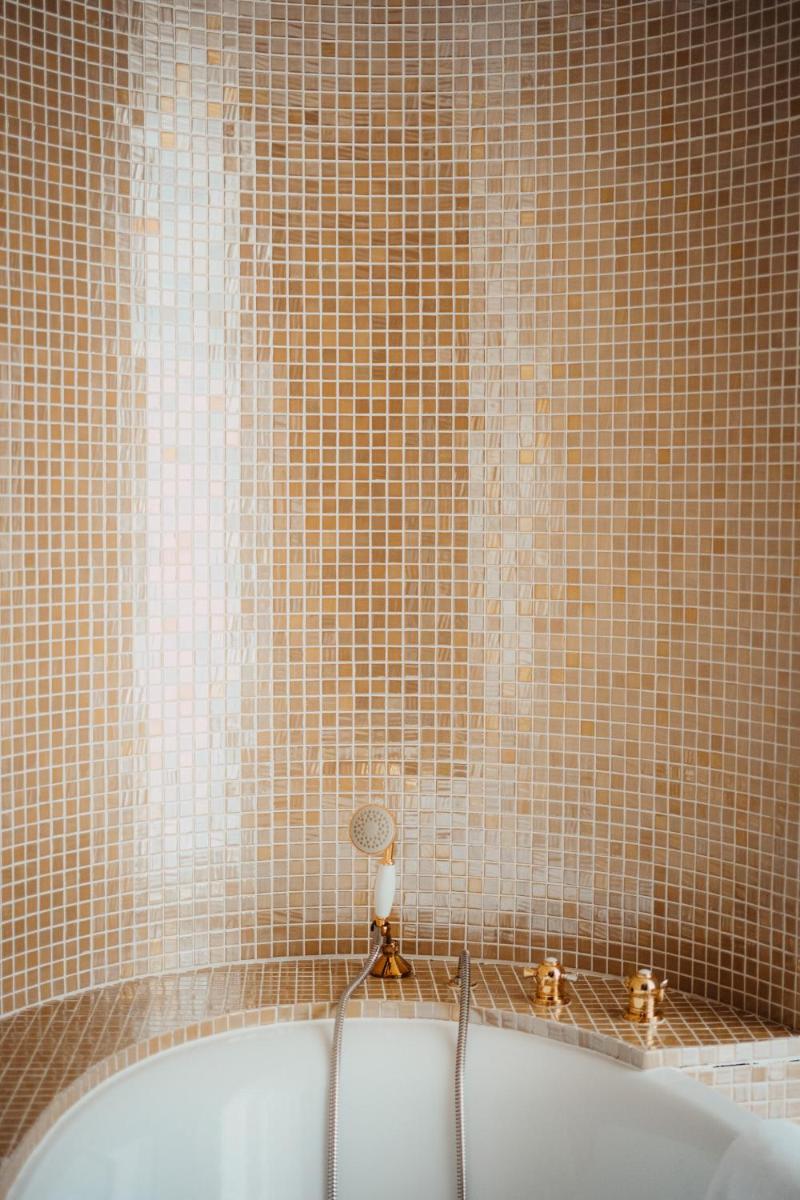 Salle de bains dans l'établissement Grand Hotel Soleil d'Or